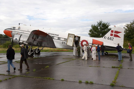 DC-3�en p&aring; standpladsen i V&aelig;rl&oslash;se