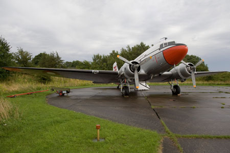 DC-3�en p&aring; standpladsen i V&aelig;rl&oslash;se