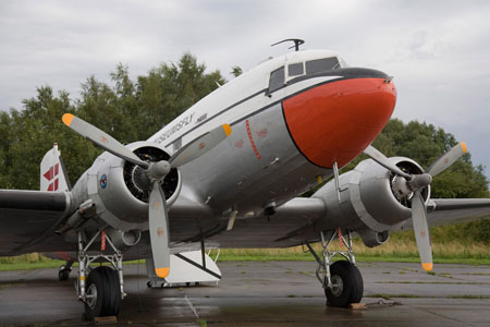 DC-3�en p&aring; standpladsen i V&aelig;rl&oslash;se
