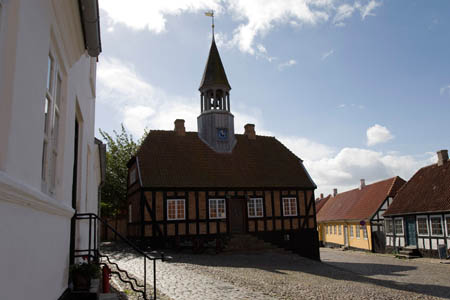 Den gamle bydel i Ebeltoft - R&aring;dhuset