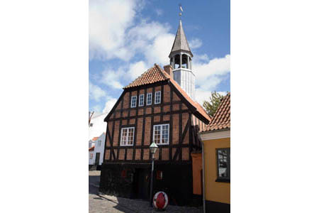 Den gamle bydel i Ebeltoft - R&aring;dhuset
