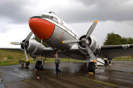 DC-3�en p&aring; standpladsen i V&aelig;rl&oslash;se
