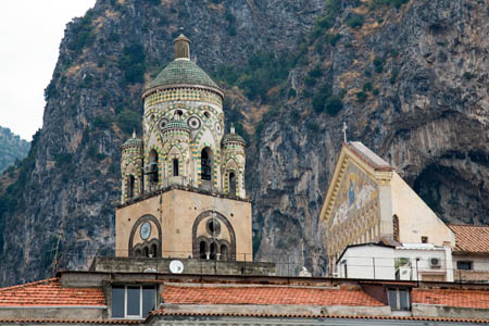 Kirket&aring;rn i Amalfi