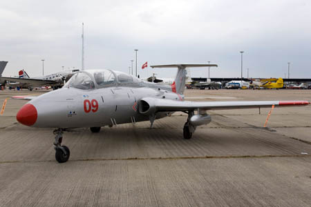 Aero L-29 Delfin, OY-LSD