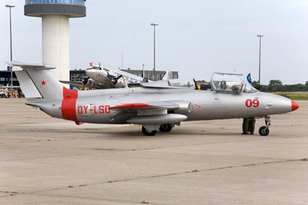 Aero L-29 Delfin, OY-LSD