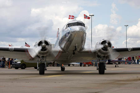 Den norske DC-3, Dakota Norway, LN-WND