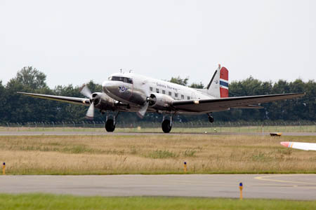 Den norske DC-3, Dakota Norway, LN-WND