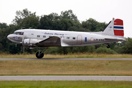 Den norske DC-3, Dakota Norway, LN-WND