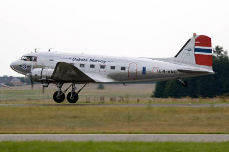 Den norske DC-3, Dakota Norway, LN-WND