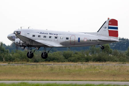 Den norske DC-3, Dakota Norway, LN-WND