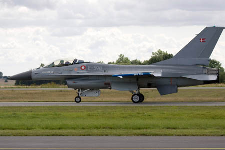 F-16 Fighting Falcon, E-598