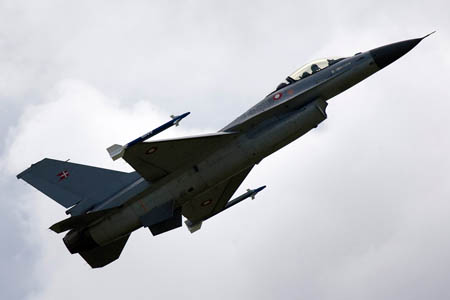 F-16 Fighting Falcon, E-598