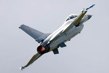 F-16 Fighting Falcon, E-598