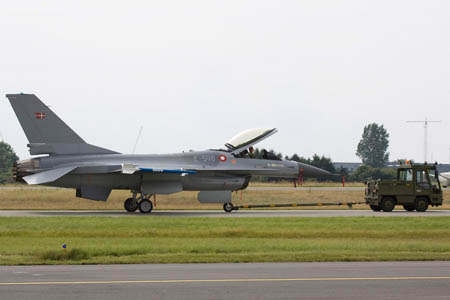 F-16 Fighting Falcon, E-598