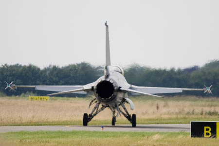 F-16 Fighting Falcon, E-598