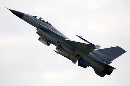 F-16 Fighting Falcon, E-598
