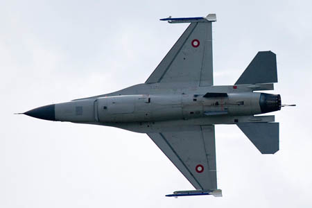 F-16 Fighting Falcon, E-598