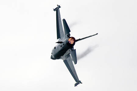 F-16 Fighting Falcon, E-598