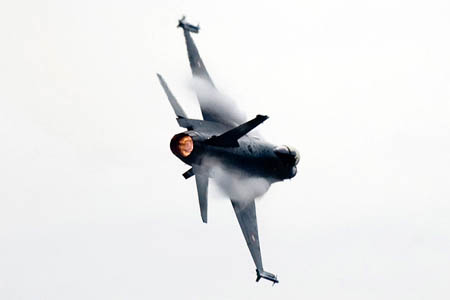 F-16 Fighting Falcon, E-598