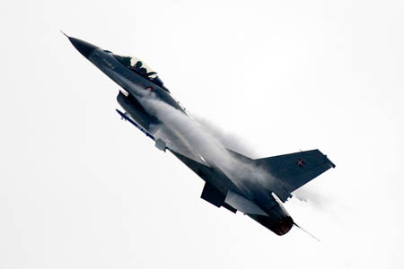 F-16 Fighting Falcon, E-598