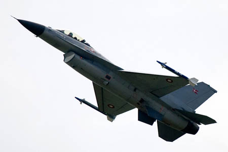 F-16 Fighting Falcon, E-598
