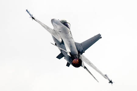 F-16 Fighting Falcon, E-598