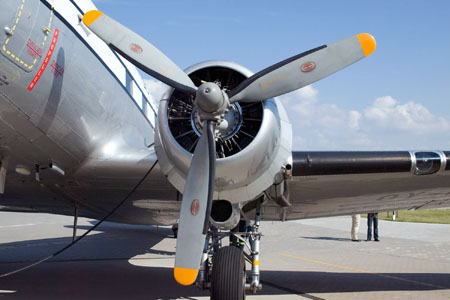 N&aelig;rbillede af den ene Pratt & Whitney motor